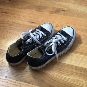 Black converse